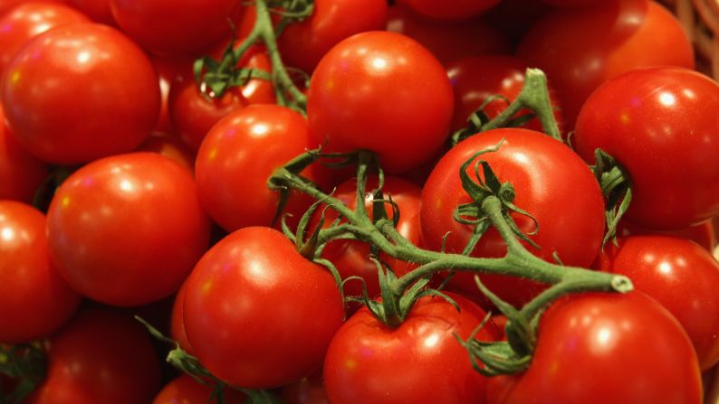 Tomatoes and white potatoes can also cause reactions for people with a grass pollen allergy.