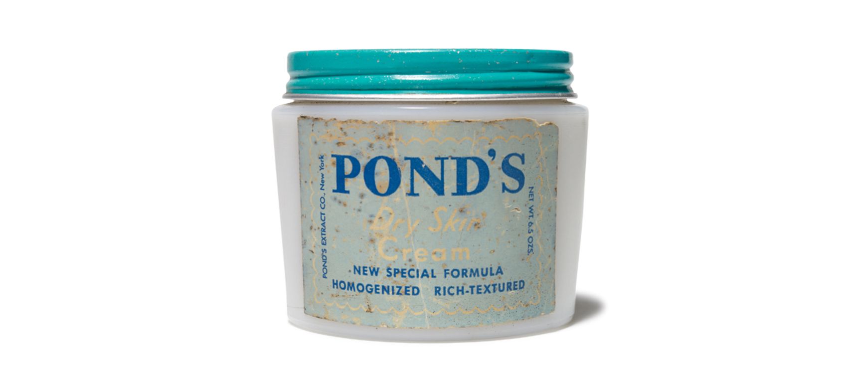 Kylie Minogue is a fan of Pond's.