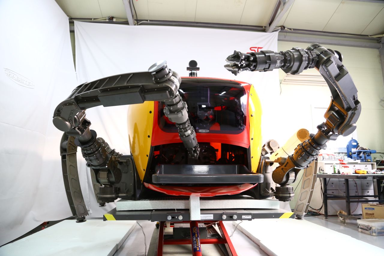 The Crabster's multi-jointed, six-axis front legs allow it to manipulate objects, and store them in the front compartment.