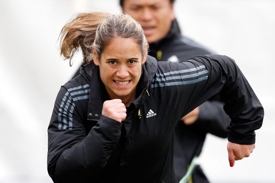 Kayla McAlister is one of the stars of the women's IRB Sevens as New Zealand bid to defend their world title this season.