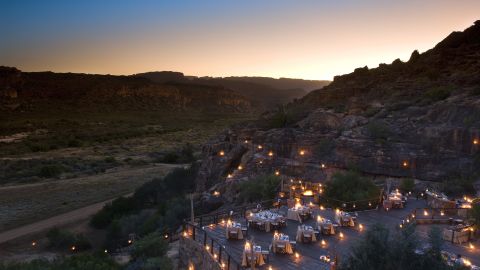 Bushmans Kloof houses its 16 luxurious rooms and suites within a main lodge or individual cottages.