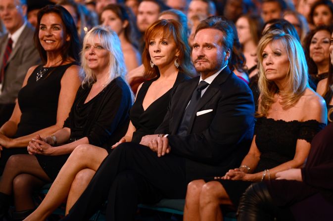 <strong>Reba McEntire </strong>and<strong> Narvel Blackstock:</strong> Marrying your manager wouldn't work for everyone, but for Reba McEntire it's been a dream. She met Narvel Blackstock in 1980, and after working together as friends they soon realized they had a great thing going and wed in 1989. The country icon and Blackstock, who's been McEntire's manager for years, haven't looked back since. 