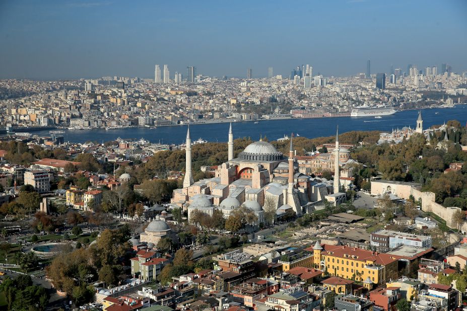 Istanbul dropped two spots from its No. 1 ranking last year to take the No. 3 spot on the 2015 Travelers' Choice global list of top destinations.