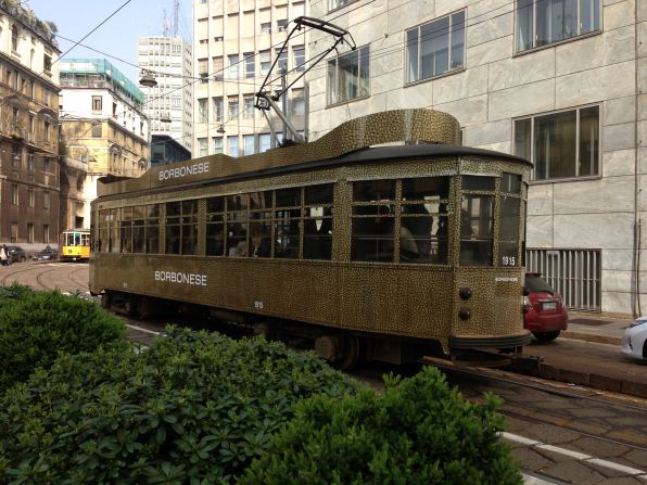 The city never misses a chance to show off Italian brands. This tram carries the Borbonese name, a bag company started in Turin. 