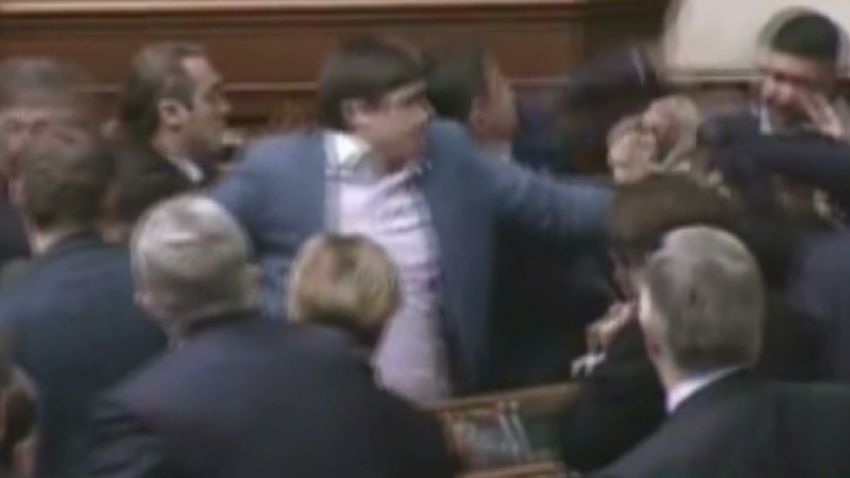 idesk ukraine parliament fight_00003424.jpg