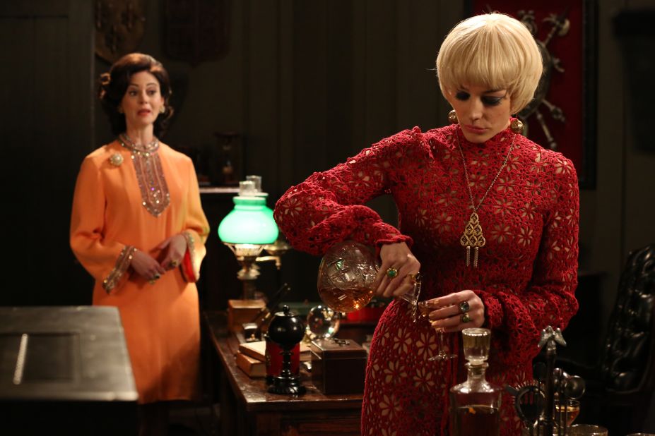 Mad Men Exposes the '60s Girdle — But Will She Get It Off in Time?
