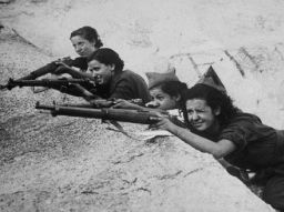 Girl snipers in the Spanish Civil War, 1936. - (Getty Images)