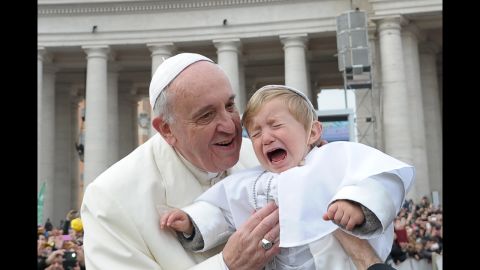 Pope Francis ditches bulletproof Popemobile CNN