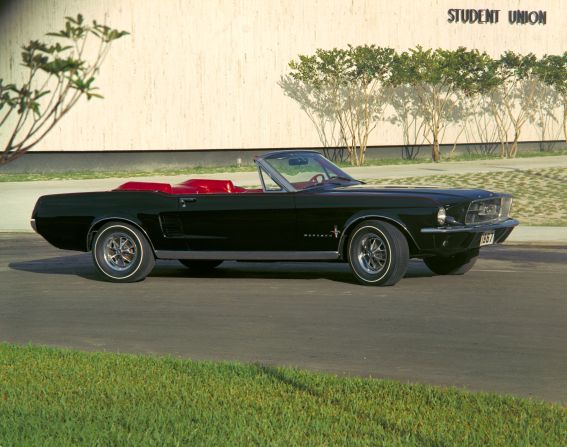 <strong>1967 Ford Mustang convertible.</strong> In 1967, Ford added a longer nose and bigger grille for a more aggressive stance.