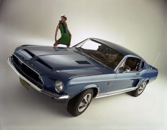 <strong>1968 Shelby GT500.</strong> The GT500 was powered by a 355-horsepower, 428-cubic-inch big-block V-8 engine.