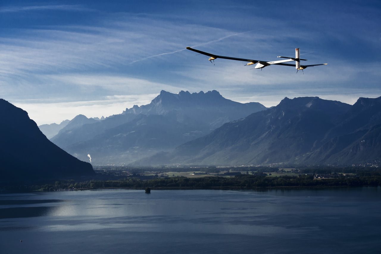 The solar-powered aircraft Solar Impulse flies above Lake Geneva during a test flight from Payerne to Geneva on September 21, 2010.