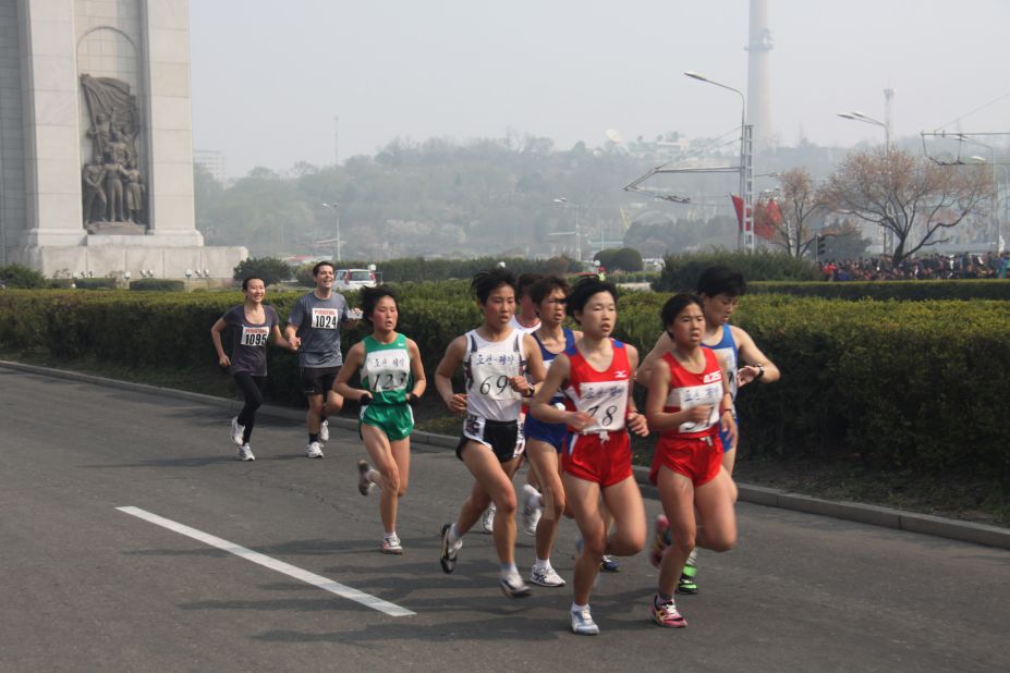 The race included a full marathon, half-marathon, and 10-kilometer run. 