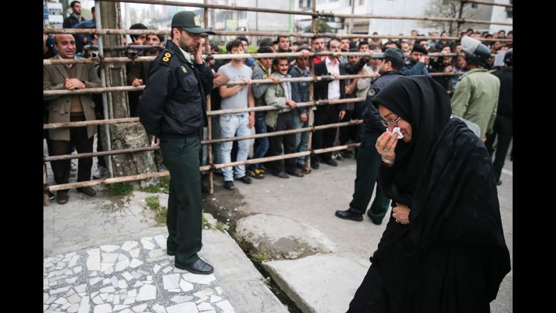 Photos Show Victim's Mother Forgive Killer, Halt Hanging In Iran | CNN