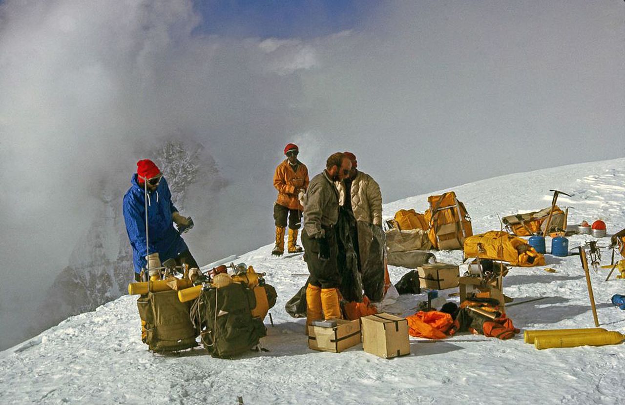 Members of a U.S. expedition team and Sherpas, led by Jim Whittaker, reached the top of Mount Everest in May 1963, <a href="https://edition.cnn.com/2013/05/24/us/everest-1963-expedition-whittaker/index.html">becoming the first Americans to do so</a>.
