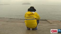 dnt lah ferry families south korea suicide _00003420.jpg