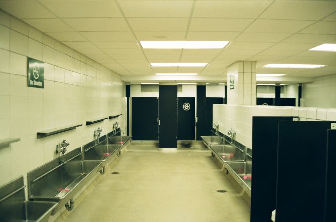 <a href="index.php?page=&url=http%3A%2F%2Fireport.cnn.com%2Fdocs%2FDOC-1122484">Briddick</a> says everyone knows about the urinal troughs at Wrigley Field. "They are an odd feature that most men's rooms don't have," he said. "I took the photo because it was the only time I've been in the men's room when there wasn't a huge line with a ton of dudes."