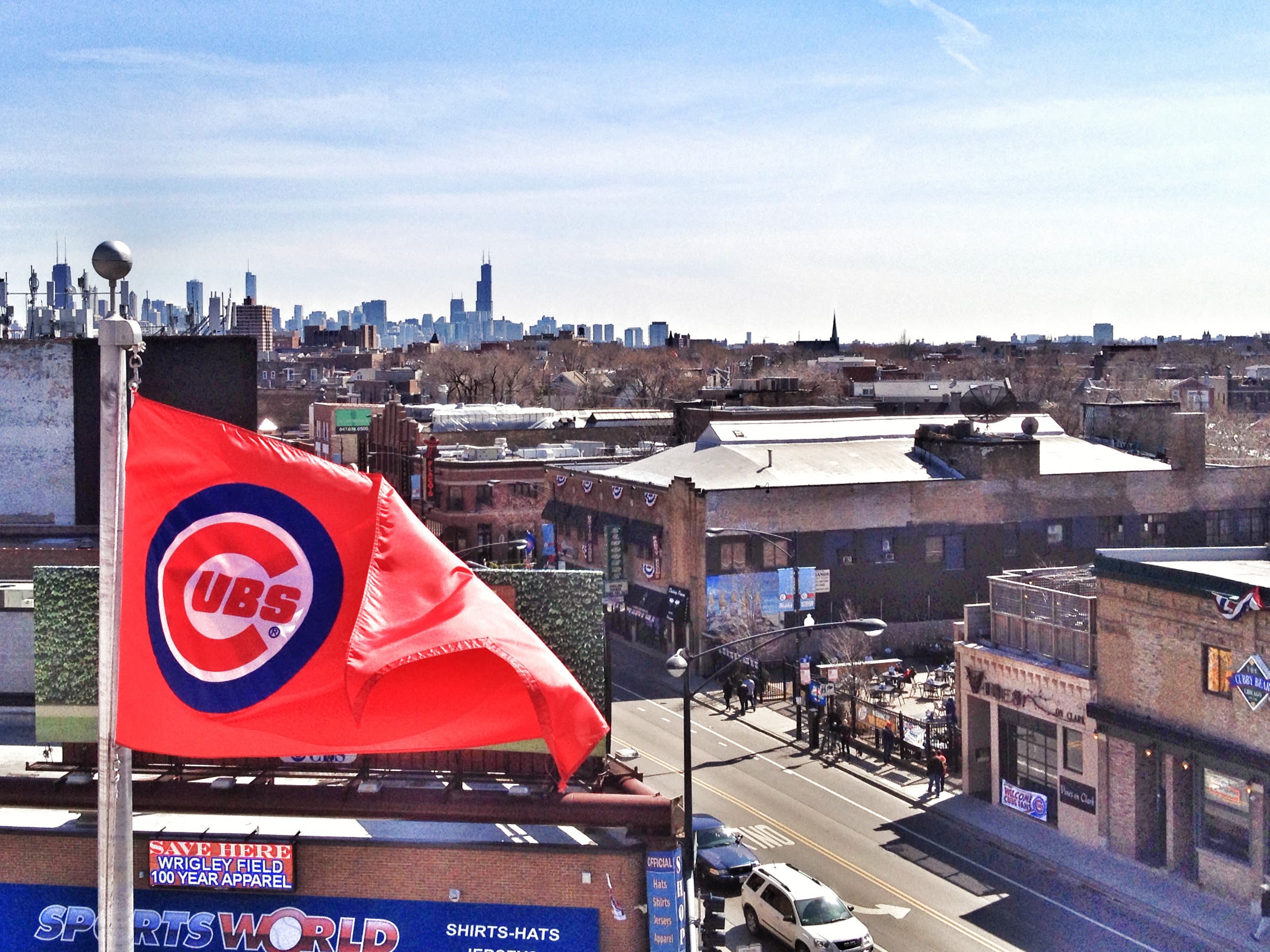 How Long Should You Fly The W Flag After A Cubs Win? - Wrigleyville -  Chicago - DNAinfo