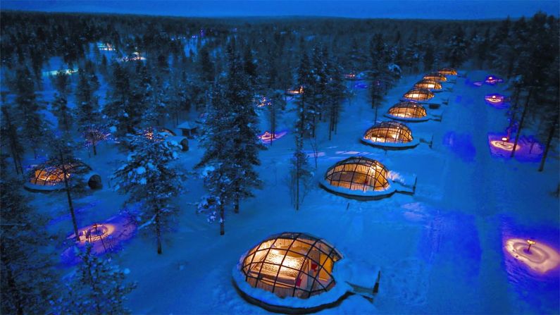 Located within the Arctic Circle, deep in the snowbound Saariselka area of northern Finland, the cabins are built from ice or glass; both are surprisingly warm, but somewhat lacking in privacy.