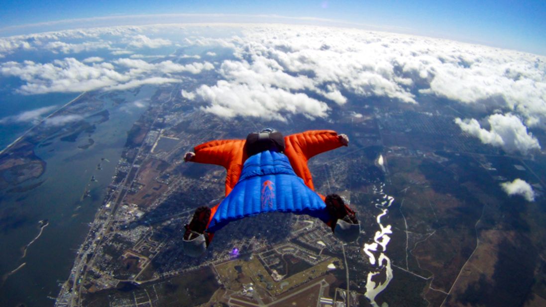 <em>Is it a bird? Is it a plane? Actually, it's a bit of both. </em><br /> <br />Wingsuits fly for the same reason jets take off and eagles soar.<br /> <br />The suits turn the human body into an "airfoil" -- a curved wing that produces lift by allowing air to flow faster over the wing than under it.<br /> <br />Skydiving photographer <a href="http://www.theharryparker.com/" target="_blank" target="_blank">Harry Parker</a> caught these incredible images of wingsuiter Rip Cord in action over Sebastian, Florida. And we asked skydiving pioneer Tony Uragallo, founder of <a href="http://www.tonywingsuits.com/index.html" target="_blank" target="_blank">TonySuits</a>, to tell us more about how today's wingsuits fly.<br /><br /><em>[All photos: Courtesy </em><a href="http://www.theharryparker.com/" target="_blank" target="_blank"><em>Harry Parker Photography</em></a><em>]</em>