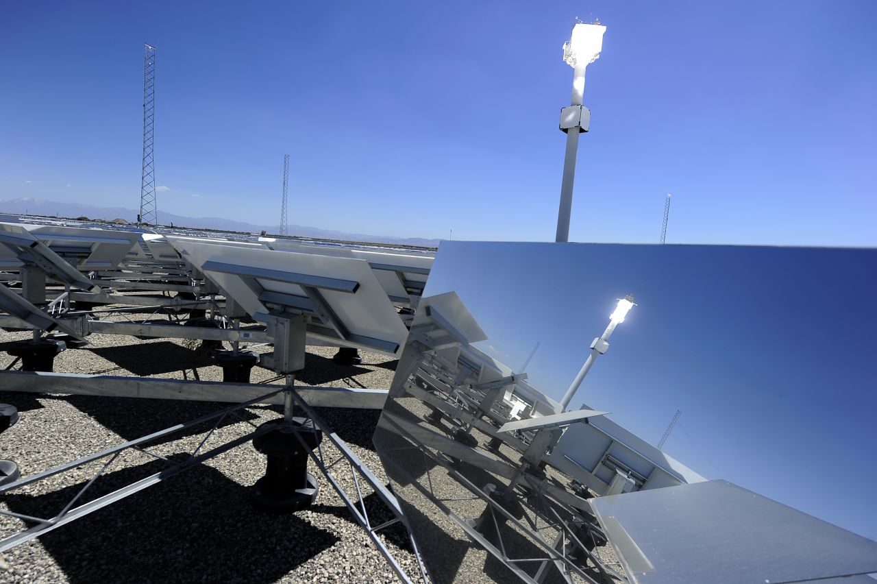 <strong>Concentrated solar plants</strong> -- where rows of mirrors reflect the suns rays into a central generator tower -- already work a lot like a field of flowers. As the sun tracks across the sky, the shining mirrors rotate to follow it. But researchers at MIT have found that plants have more to offer -- and the secret is in the center of a <strong>sunflower</strong>. They tried to find the most efficient layout for a field full of mirrors and found their strange spiral-shaped answer<a href="http://www.wired.co.uk/news/archive/2012-01/11/solar-biomimicry" target="_blank" target="_blank"> matched the arrangement of sunflower seeds in the head of the plant</a>.
