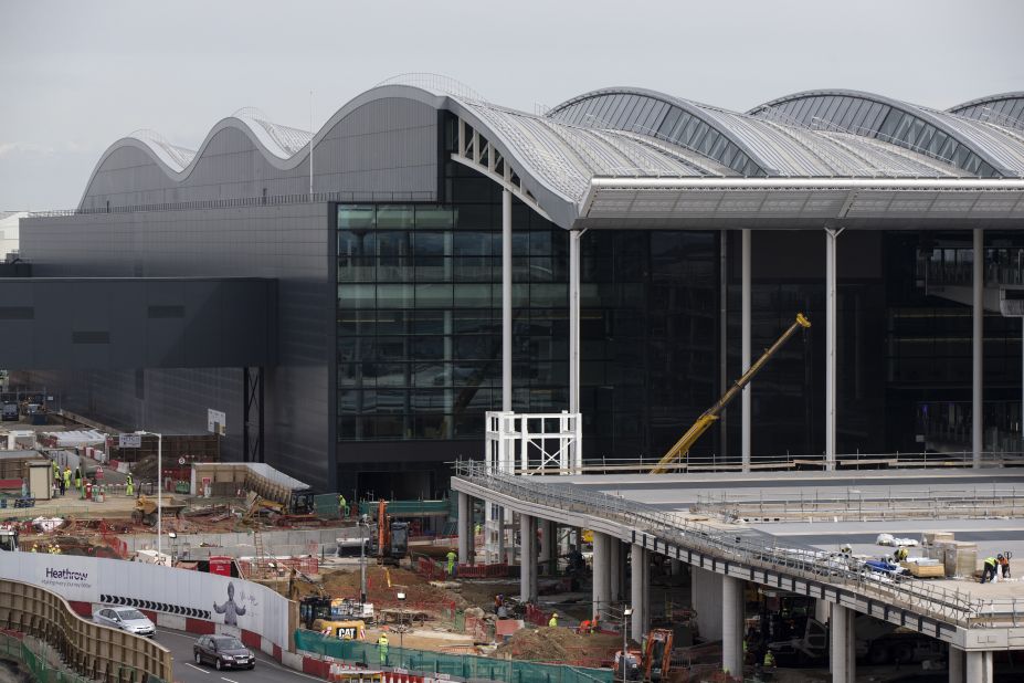 The terminal is designed so that it can easily be expanded when demolition of other buildings opens up space.