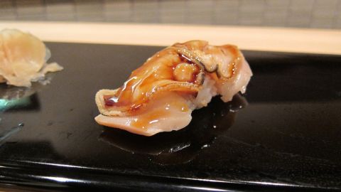 Hamaguri (clam) is one of the many fresh foods on offer at Sukiyabashi Jiro.