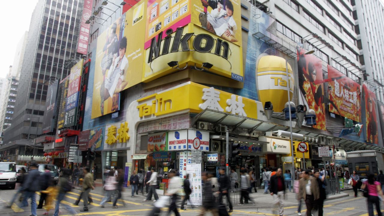 The recent clash between two Chinese parents and local Hong Kongers took place in Mongkok, one of the busiest shopping district in the world.