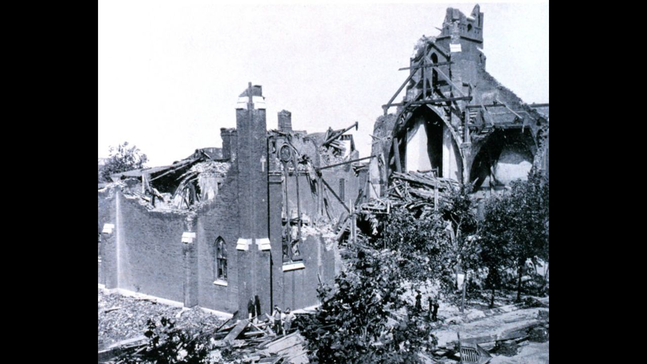 <strong>3</strong>. The "St. Louis Tornado" killed 255 people and injured 1,000 on May 27, 1896, in Missouri and Illinois. It had winds of between 207 mph and 260 mph.