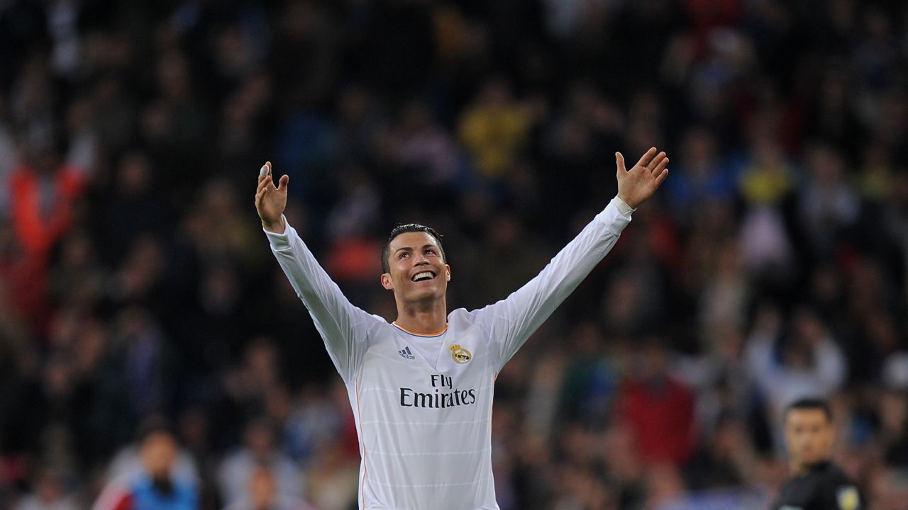 Cristiano Ronaldo celebrates after scoring against Osasuna at the Sanatiago Bernabeu.