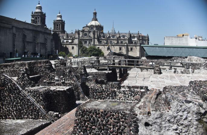 A drained lake bed and relics from an ancient civilization are part of the city's foundation. In the late 1970s, archaeologists unearthed ruins of the Templo Mayor, an Aztec temple that's now a popular tourist destination.