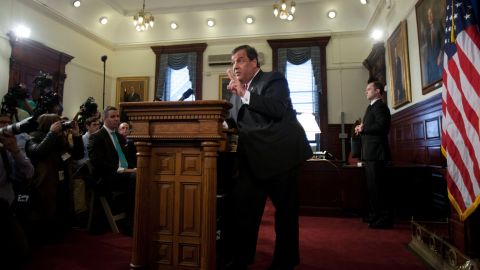 Gov. Peter Shumlin says his party will be attacking the reformer credentials of New Jersey GOP Gov. Chris Christie and other incumbent GOP govs.
