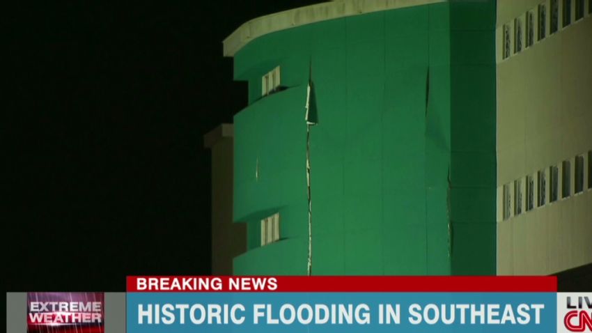 Newday Lavandera jail building collapses on inmates _00021718.jpg