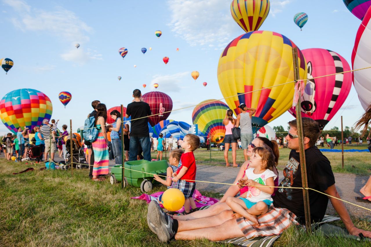 The Montgolfières Saint-Jean-sur-Richelieu International Balloon Festival, just 20 minutes from Montreal, Canada, has added musical acts to perform at night.