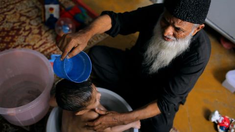 "These Birds Walk: (2013) -- The documentary follows the lives of philanthropist Abdul Sattar Edhi and a young Pakistani runaway. (Netflix)