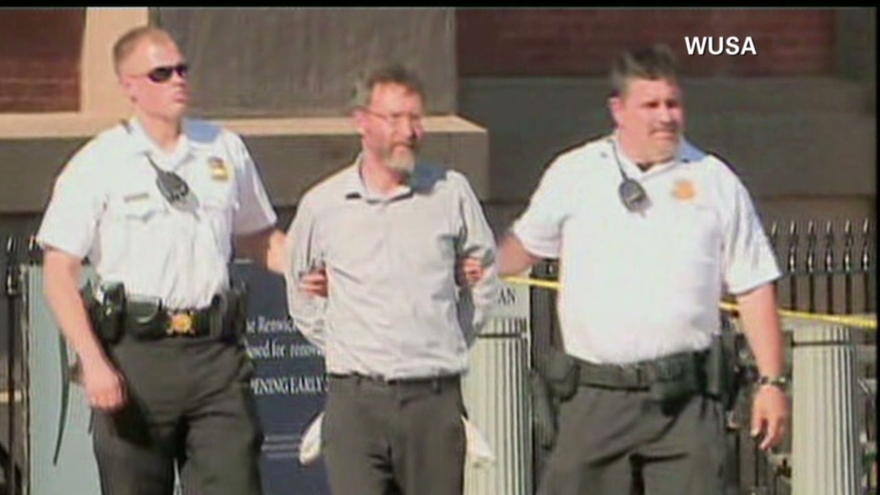 tsr vo white house lockdown suspect_00002712.jpg