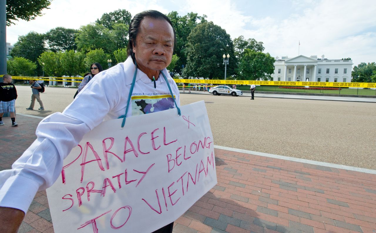 Last year, a Vietnamese man protested outside the White House during the visit of Vietnamese President Truong Tan Sang. He demanded the U.S. recognize Vietnamese sovereignty over the Paracel and Spratly Islands.