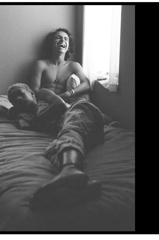 Moises Arias' photo with Willow Smith gets mom's defense | CNN