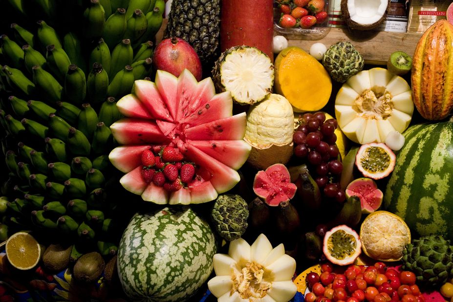 How many fruits in a Brazilian basket can you name? Can you spot fruta do conde, which is rich in antioxidants? They're the artichoke-like green fruits.
