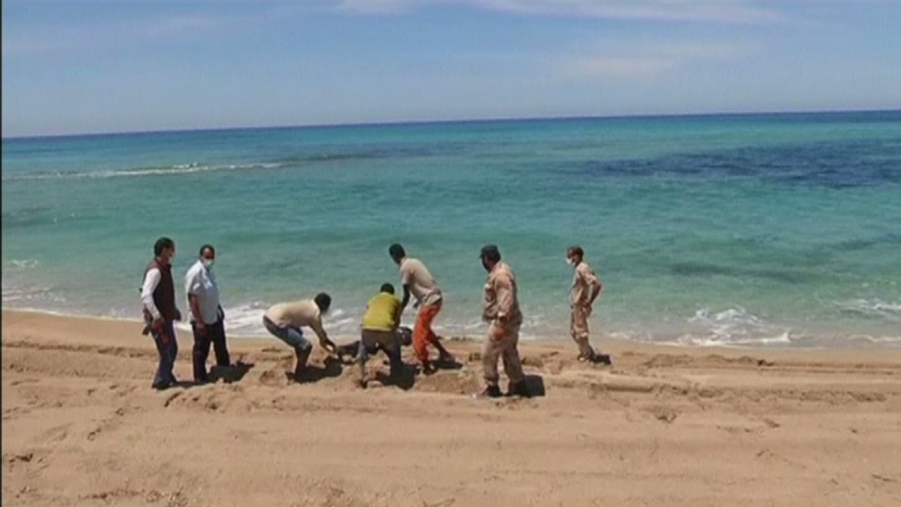pkg karadsheh libya migrant boat_00000320.jpg