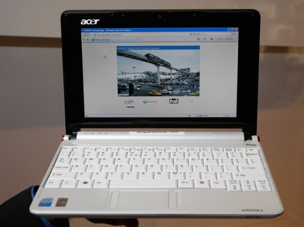 Para 2007, el netbook se estaba empezando a hacer muy popular. Acer se hizo famoso por fabricar algunos de los dispositivos con los precios más razonables del mercado, que se vendían a 300 dólares o menos. 