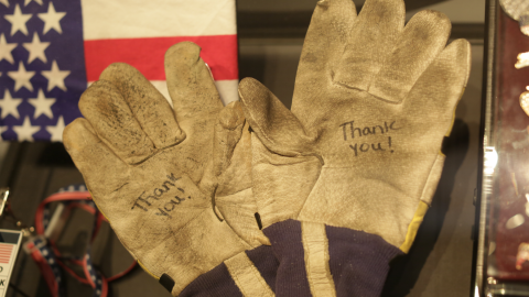9/11 museum gloves
