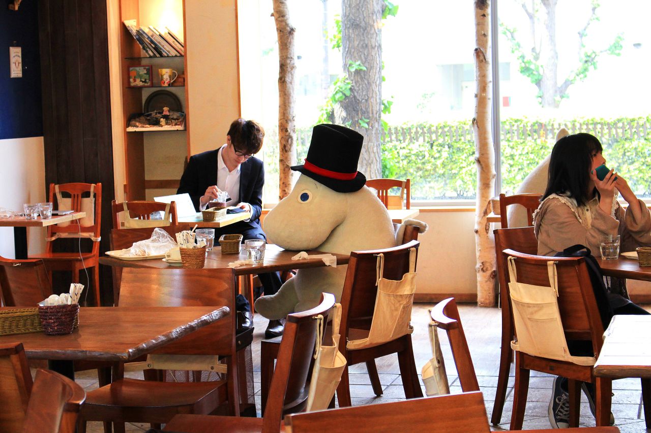 While there are <a href="http://www.benelic.com/english/service/#moomin_house" target="_blank" target="_blank">three Moomin Cafe locations </a>in Japan, the Tokyo Dome cafe is popular with Dome concert goers. 