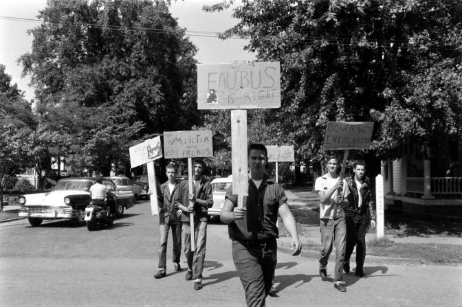 Segregationists picket in Little Rock.