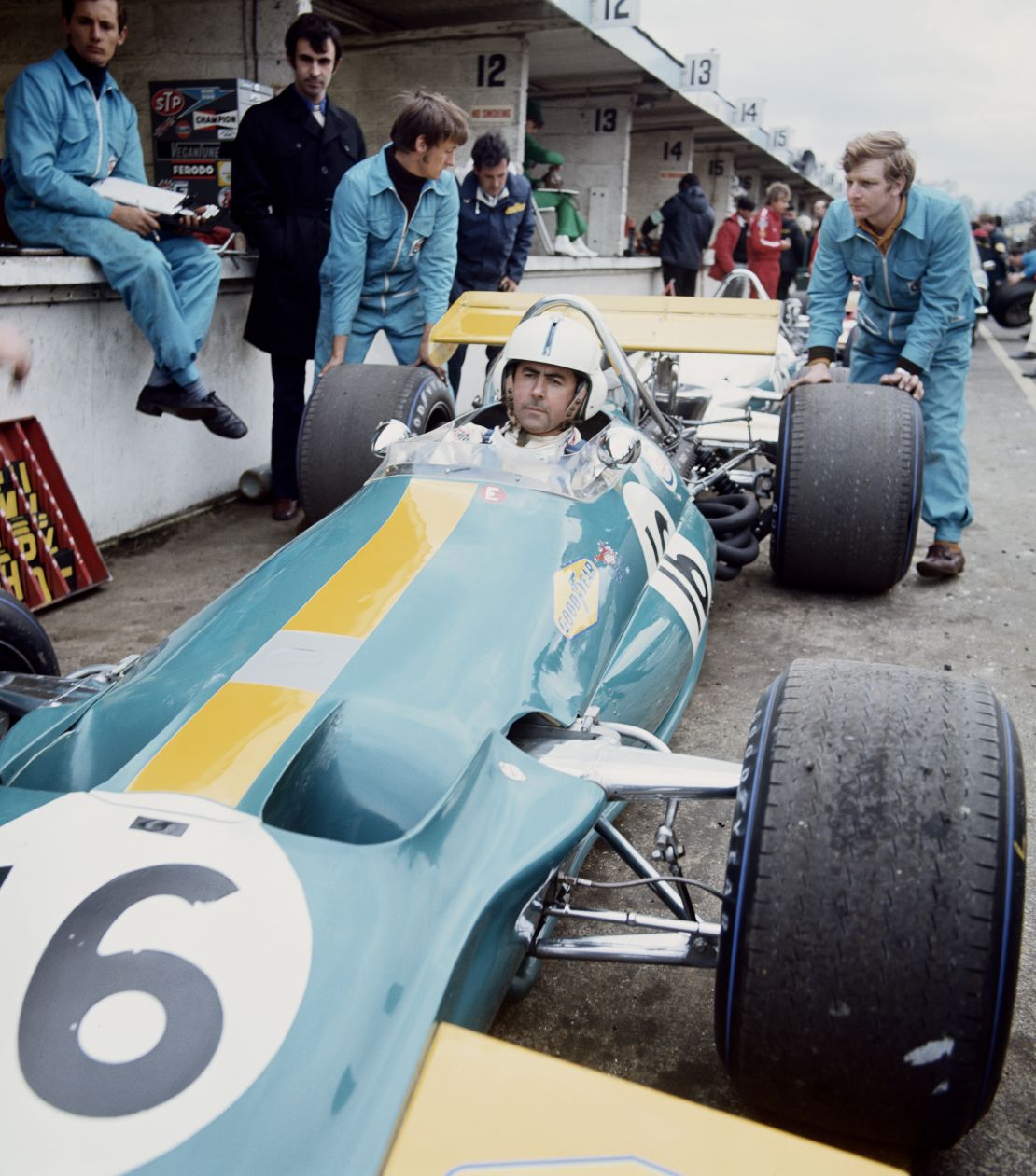 Jack Brabham in a Brabham BT33 in 1970, his final year in F1.