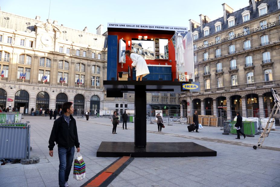 Today, there are <a href="http://franchisor.ikea.com/FranchisingtheIKEAway/Pages/All-IKEA-stores.aspx" target="_blank" target="_blank">355 IKEA stores</a> in 44 countries, including France, where this innovative "bathroom" billboard stands in Paris. The latest store opened in Tachikawa, Japan, in April. 