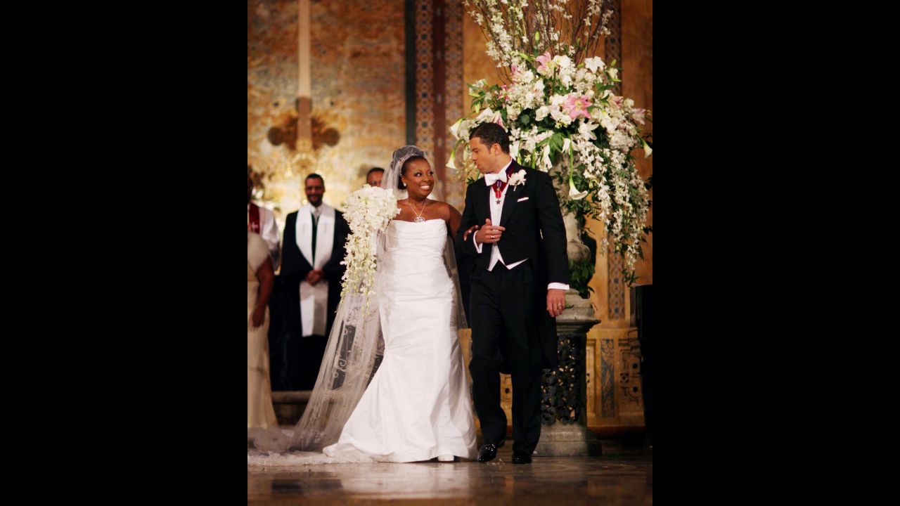 Star Jones, then a co-host of ABC's "The View," married banker Al Reynolds in 2004. She <a href="http://usatoday30.usatoday.com/life/people/2004-11-10-star-jones_x.htm" target="_blank" target="_blank">took some heat for the "wedding freebies" she got from sponsors. </a>The pair divorced in 2008.