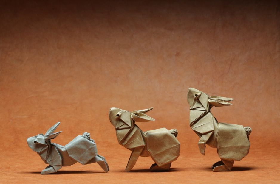 Designed by Ronald Koh and folded by Ng Boon Choon Singapore/Malaysia, these rabbits show the artists' attention to detail.  