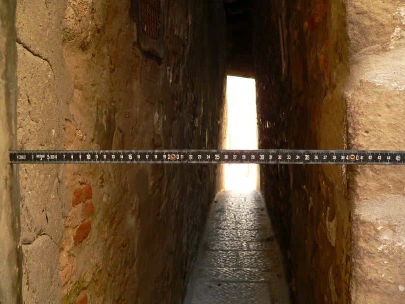 Villagers in the Italian hamlet of Termoli are determined to prove they have the narrowest alleyway in the country.