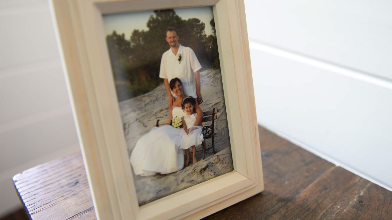 A 2006 portrait of the Kolbeck family on Dane and Suzannah's wedding day sits inside Sicily's tiny house. In a post on her tiny house blog, <a href="http://tinymaison.blogspot.com/" target="_blank" target="_blank">La Petite Maison</a>, Sicily wrote, "If you have a blank wall, you don't need fill it up with meaningless pictures. Tell a story with your space."