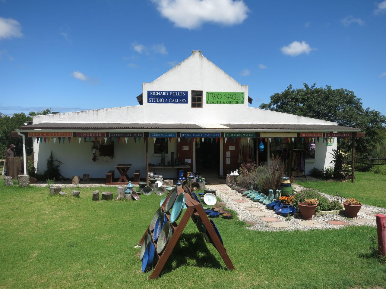 Richard Pullen Open Studio is a pottery center and shop.